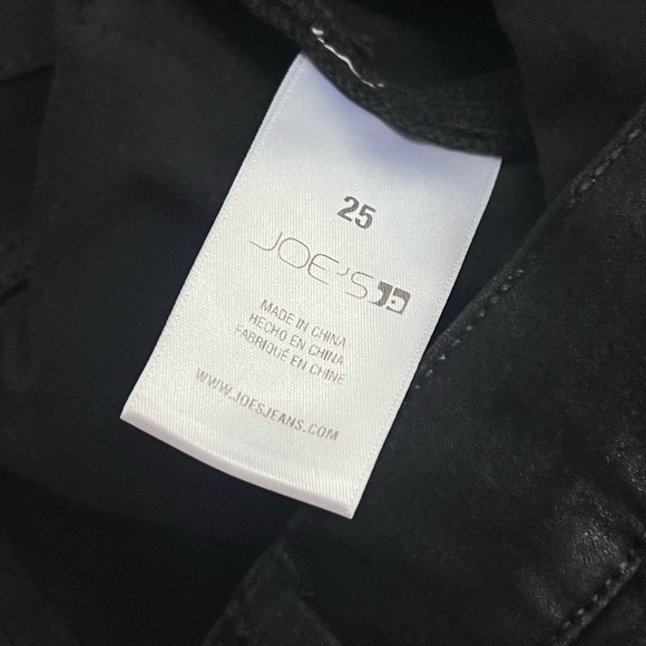JOE'S- THE CHARLIE coated high rise skinny ankle pant. Size 25 in black - Picture 6 of 9